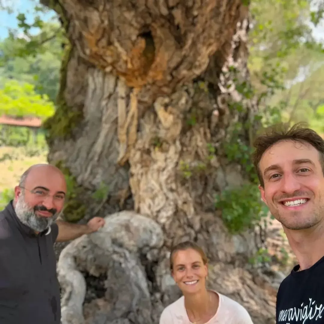 Da Mileto a Dinami a piedi: due giovani romani inaugurano il Cammino del Normanno
